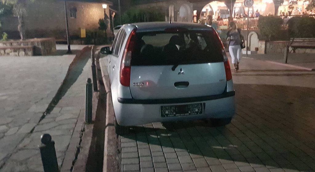  Automobili bez tablica u Polihronu 